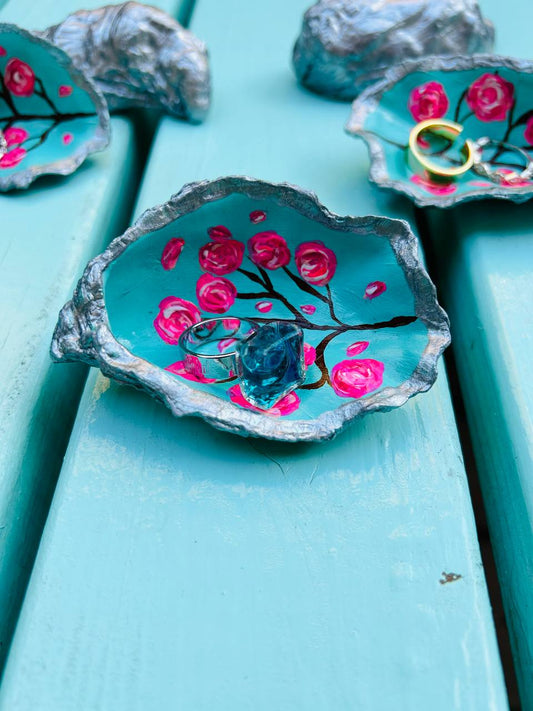 Hand Painted Oyster for Jewelry